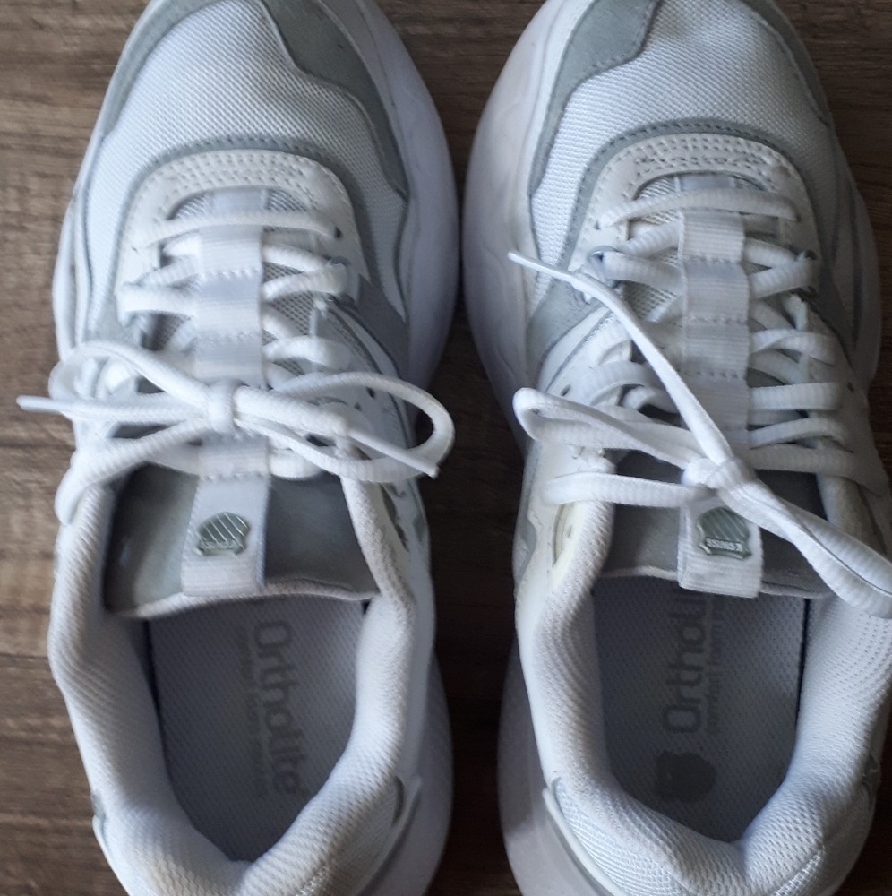 K-Swiss